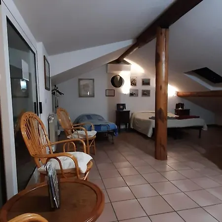 La Soffitta Di Maria Apartment *